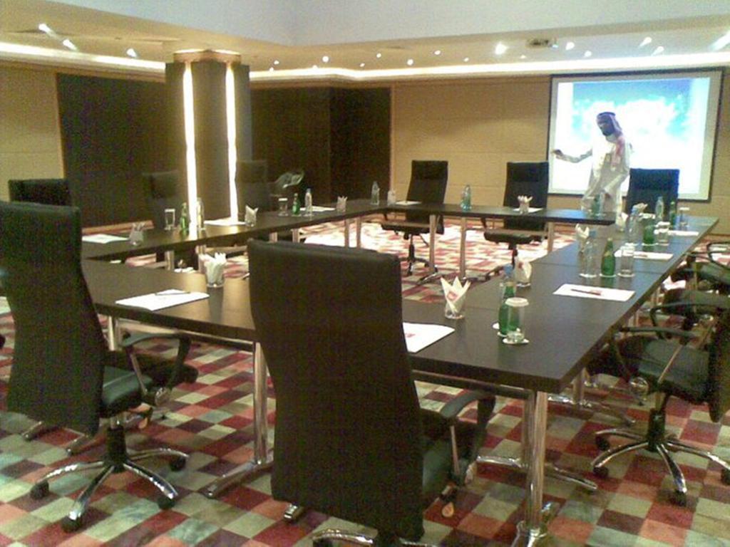 Crom Express Airport Hotel - Jeddah Djedda Buitenkant foto